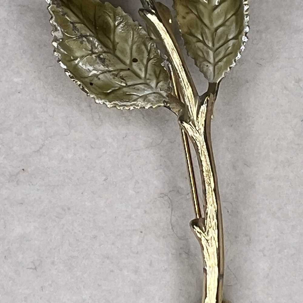 Lot of three vintage flower brooches, gold & enamel, great for Valentine’s Day! - Picture 9 of 17